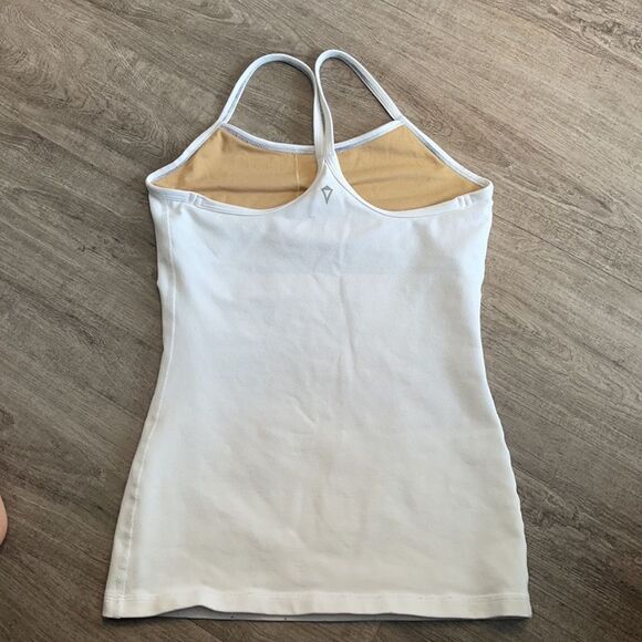 Ivivva power Y top - Picture 2 of 2